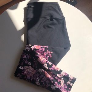 Torrid Active Yoga Pants Size 1 Black & Floral